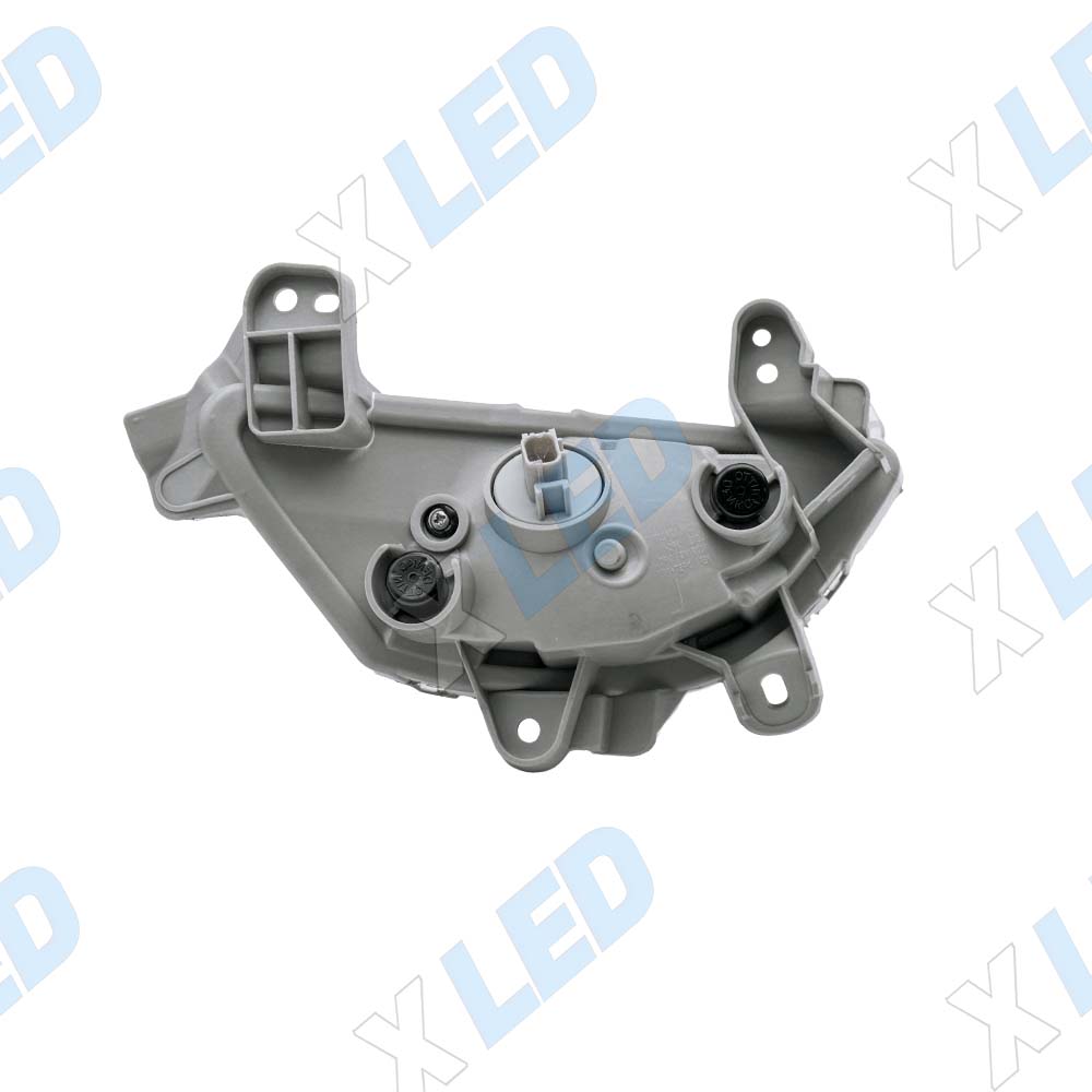 Фара противотуманная Mazda 3 2013-2017 (правая)