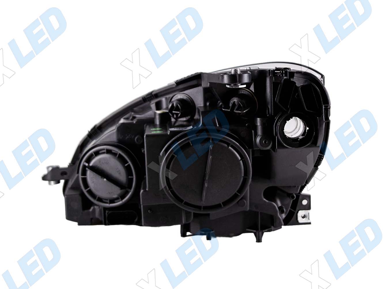 Фара Mercedes C-class W204 (2008-2010) Ксенон (правая) (с регулируемым рулевым управлением)